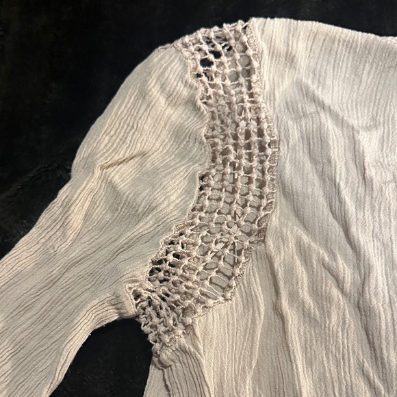 Joseph A. Elegant Cream Women's Top vneck below elbow see thru design and tie up - Picture 9 of 9